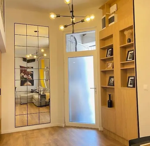 Hajos Trendy Mini Loft In The Center Daire